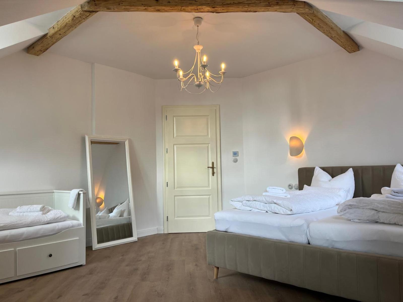 Residence Polonia Карлови Вари Екстериор снимка